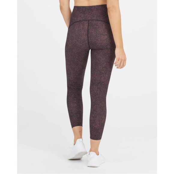 Spanx Booty Boost 7/8 leggings. NWT Speckled Plum. Size S/P - Picture 2 of 7